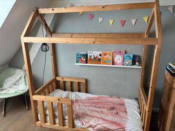 Huisjes Bed Kinderen 2,5-7 Jaar beschikbaar voor biedingen