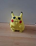 Pikachu knuffel plush nintendo pokemon play by vintage retro, Hobby en Vrije tijd, Verzamelkaartspellen | Pokémon, Ophalen of Verzenden