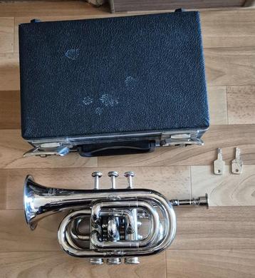 Trompet Bessons&Co London Trademark Boosey met koffer. beschikbaar voor biedingen