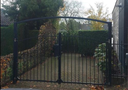 Authentieke stalen tuinpoort / opritpoort, Tuin en Terras, Tuinhekken en Hekwerk, Sierhekwerk, IJzer, Met poort, Ophalen