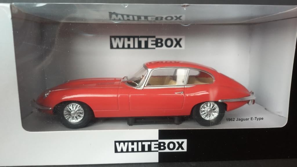 Jaguar E type Coupe 1:24 Whitebox Pol, Hobby en Vrije tijd, Modelauto's | 1:24, Overige merken, Auto, Verzenden, Spreidel Replicars