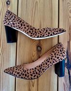 Pumps - Marc Cain - Panter print suede look - Maat 37, Pumps, Bruin, Ophalen of Verzenden, Zo goed als nieuw