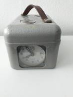 Vintage STB duivenklok. Met sleutel en draagriem., Verzenden, Gebruikt