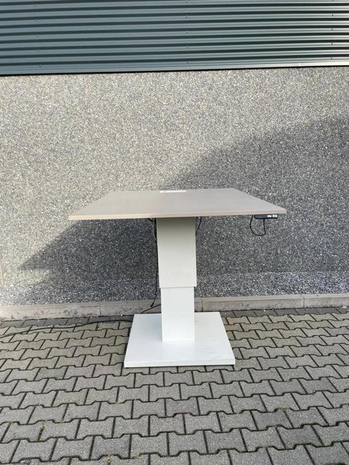 Vepa Zitsta/vergadertafel 160 x 120 IHV €475,- ex, Doe-het-zelf en Verbouw, IJzerwaren en Bevestigingsmiddelen