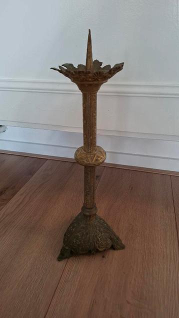 Antieke koperen Kerk Kandelaar - 45cm beschikbaar voor biedingen