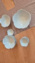 Heel assortiment witte lotus schaaltjes., Ophalen of Verzenden, Nieuw, Overige stijlen, Schaal of Schalen