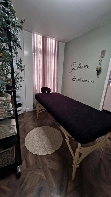 Nieuw! Kriebel massage of Hotstone massage Borculo beschikbaar voor biedingen