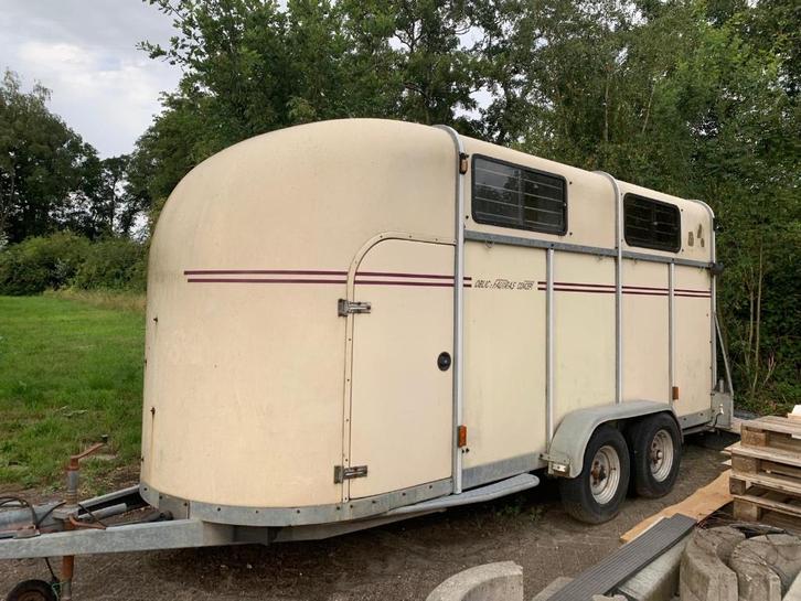 Fautras Oblic 4 paardentrailer (4-paards, 1999), Dieren en Toebehoren, Paarden en Pony's | Trailers en Aanhangwagens, Gebruikt