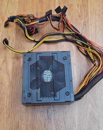 Coolermaster V4 600W beschikbaar voor biedingen