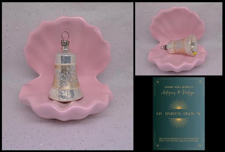 Oude kerstbal klok met glitter wintertak 50s - D1PAMA-D2, Diversen, Kerst, Gebruikt, Ophalen of Verzenden