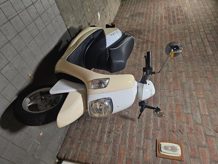 ELECTRIC SCOOTER TOMOS 48V, Fietsen en Brommers, Scooters | Overige merken, Zo goed als nieuw, Maximaal 25 km/u, Elektrisch, Ophalen