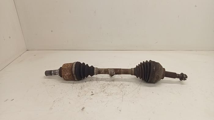 Aandrijfas links-voor van een Renault Trafic, Auto-onderdelen, Remmen en Aandrijving, Renault, Gebruikt, 3 maanden garantie, Ophalen of Verzenden