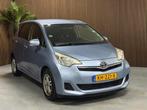 Toyota Verso-S 1.3 VVT-i Aspiration (bj 2012), Auto's, Voorwielaandrijving, Euro 5, Gebruikt, Blauw