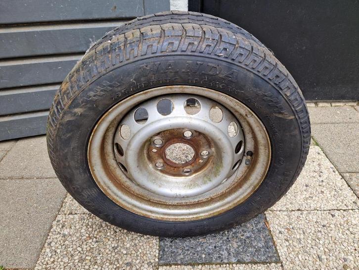 5 gats reservewiel met band van een aanhanger 5,5J ET 30, Auto diversen, Aanhangwagen-onderdelen, Gebruikt, Ophalen