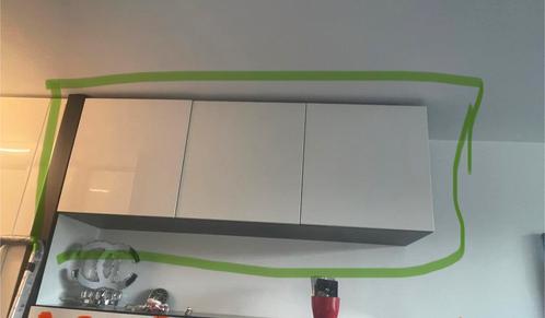 IKEA BESTA MET HOOGGLANS WITTE DEUREN, in perfecte staat., Huis en Inrichting, Kasten | Dressoirs, Zo goed als nieuw, 25 tot 50 cm