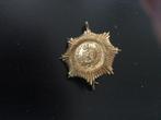 OUD MILITAIR SCHOUDER EMBLEEM VAN HEUTSZ, Postzegels en Munten, Penningen en Medailles, Verzenden, Brons, Nederland