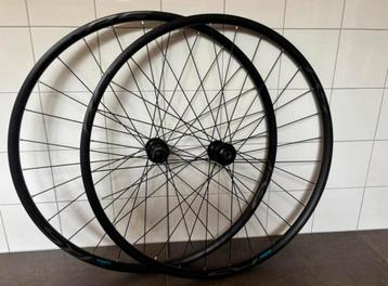 Shimano RS 171 disc Nieuwe wielset voor de racefiets beschikbaar voor biedingen