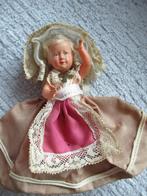 Klederdracht popje van 8 cm., Ophalen, Gebruikt, Pop