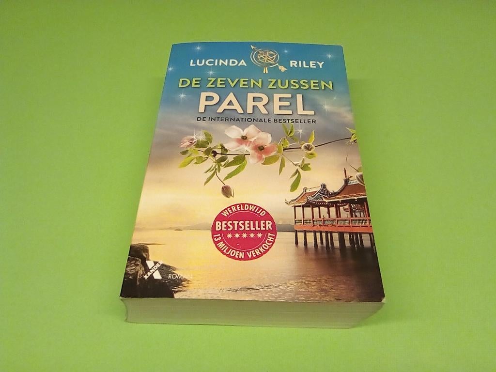 lucinda riley /// parel ///, Boeken, Romans, Ophalen of Verzenden, Zo goed als nieuw, Lucinda Riley