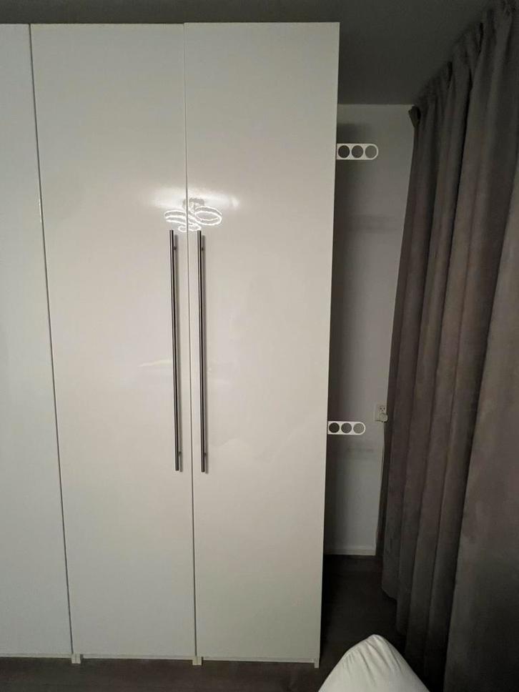 Ikea Pax kast wit hoogglans, Huis en Inrichting, Kasten | Kledingkasten, Zo goed als nieuw, 200 cm of meer, 50 tot 100 cm, 50 tot 75 cm