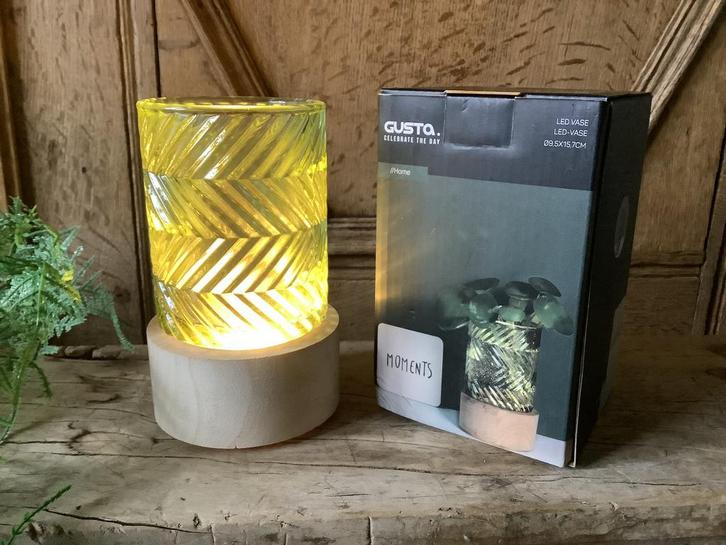 NIEUW Gusta led windlicht vaas, Huis en Inrichting, Woonaccessoires | Kandelaars en Kaarsen, Nieuw, Groen, Ophalen of Verzenden