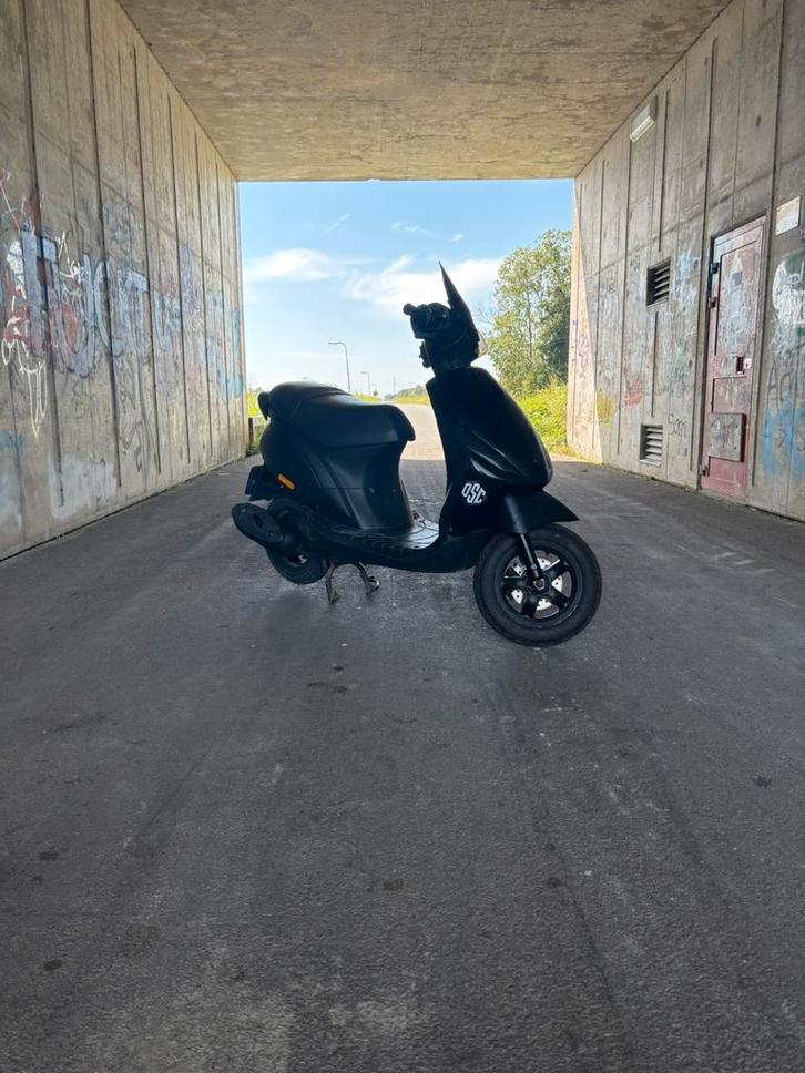 piaggio zip 4takt, Fietsen en Brommers, Scooters | Piaggio, Gebruikt, Zip, Ophalen
