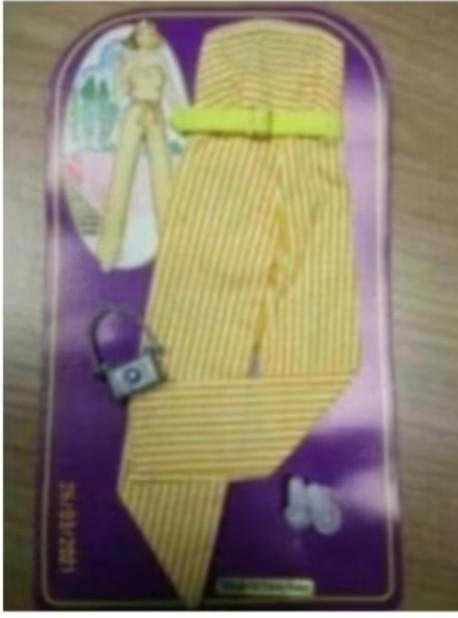 VINTAGE BARBIE CLONE KLEDINGSETJE HONG KONG NIEUW, Verzamelen, Ophalen of Verzenden, Nieuw, Kleertjes