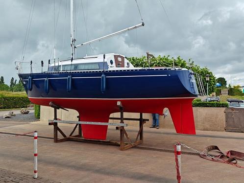 te koop kajuitzeilboot STURGEON 28, Watersport en Boten, Kajuitzeilboten en Zeiljachten, Gebruikt, Polyester, 6 tot 9 meter, Benzine