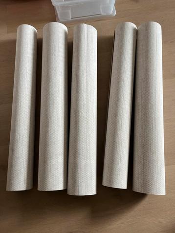 Arte Behang Le Papier Tissé Eggshell rest stukken beschikbaar voor biedingen