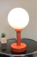 Jaren 70 Space Age vintage oranje bollamp wit glas., Ophalen of Verzenden, Zo goed als nieuw, Glas, Seventies Space Age Pop Art Oranje