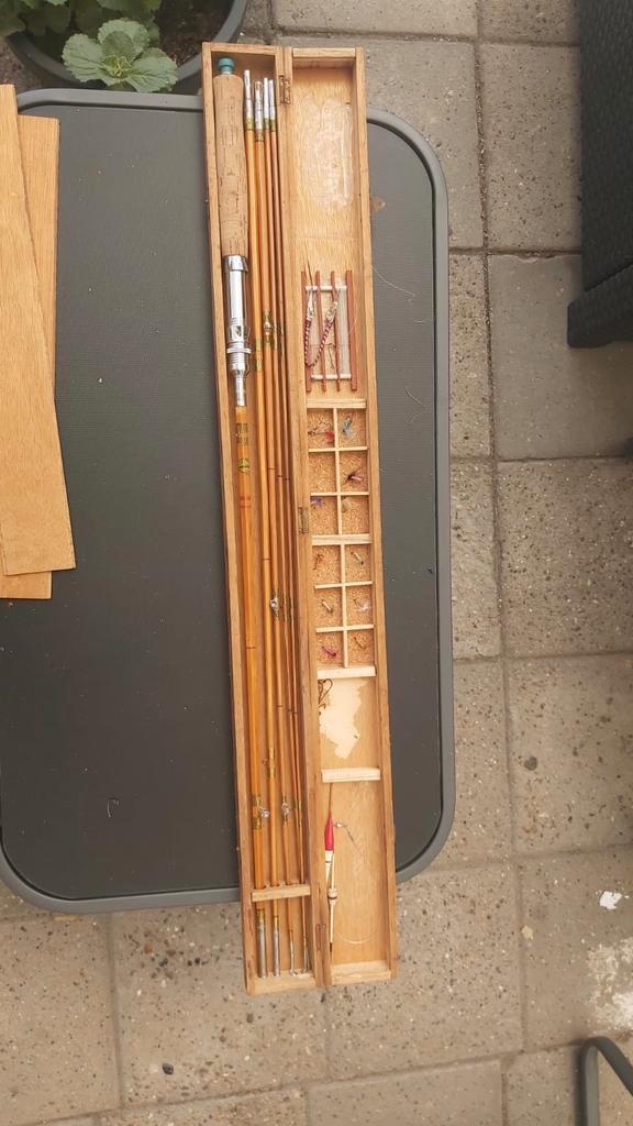 Splitcane Vliegvishengel in Houten Kist, Watersport en Boten, Hengelsport | Karpervissen, Gebruikt, Werphengel, Ophalen of Verzenden