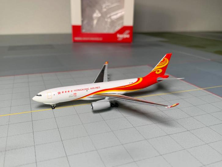 Hong Kong Airlines Cargo Airbus A330-200F Herpa Wings 1:500, Verzamelen, Luchtvaart en Vliegtuigspotten, Zo goed als nieuw, Schaalmodel