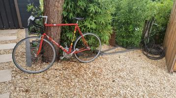 Retro Raleigh racefiets beschikbaar voor biedingen