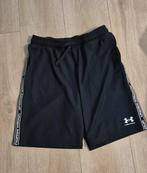 Under Armour korte broek. Maat 170-176. In zeer goede staat, Ophalen of Verzenden, Zo goed als nieuw, Meisje, Broek