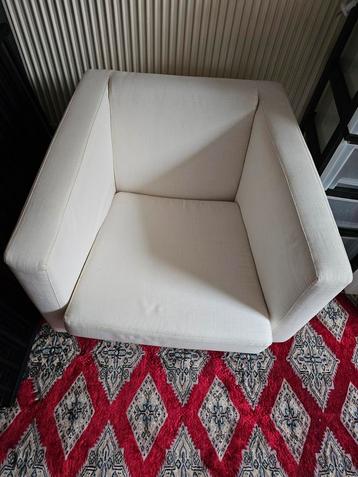 Witte Stoel cq fauteuil. beschikbaar voor biedingen