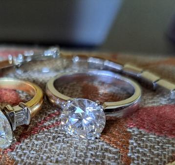 2.75 crt Briljanten solitair gouden ring  beschikbaar voor biedingen