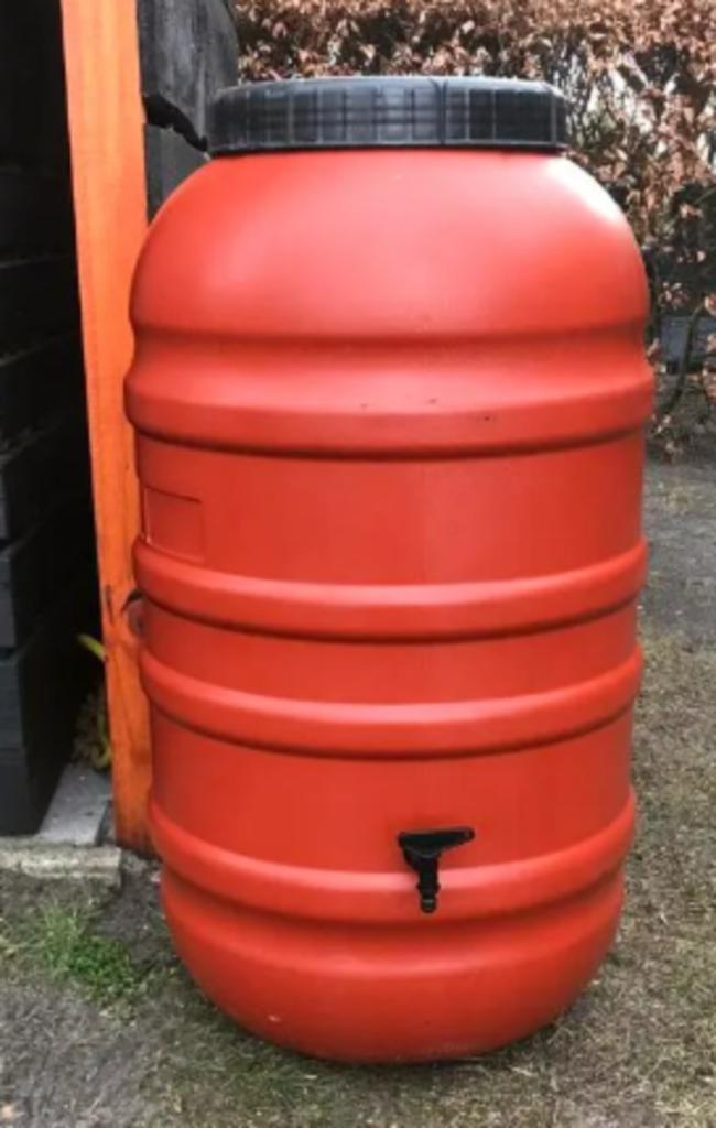 Te koop regenton 220 liter! Draaideksel vat ton met kraan, Tuin en Terras, Regentonnen, Nieuw, Met kraantje, Ophalen of Verzenden