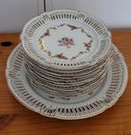 Antieke bloemen bordjes van porselein, Antiek en Kunst, Antiek | Servies compleet, Ophalen