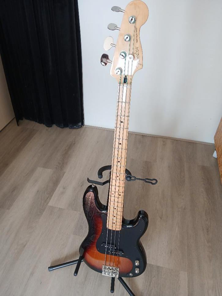 Fender MIM P bass In zeer nette staat, Muziek en Instrumenten, Snaarinstrumenten | Gitaren | Bas, Zo goed als nieuw, Elektrisch