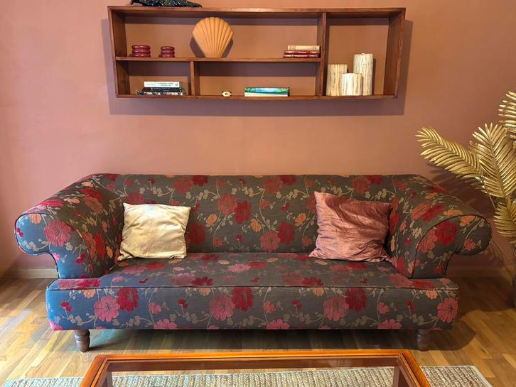 Prachtige bank met bloemenprint roze rood bruin terra, Huis en Inrichting, Banken | Sofa's en Chaises Longues, Zo goed als nieuw