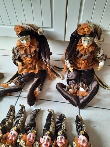 Narren voor kerstboom bieden beschikbaar voor biedingen