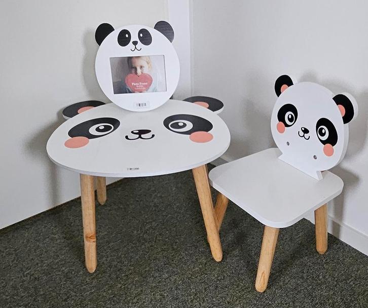 Houten kindertafel en stoeltje poes of koe., Kinderen en Baby's, Kinderkamer | Tafels en Stoelen, Tafel(s) en Stoel(en), Ophalen of Verzenden