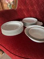 Wit poseleinen servies set met gouden randje Princes Gold, Antiek en Kunst, Ophalen of Verzenden
