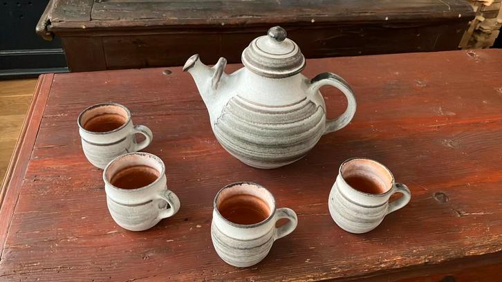 Deense theepot met 4 mokken scandinavisch, Antiek en Kunst, Antiek | Servies compleet, Ophalen
