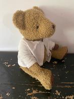 Teddybeer bear met klassiek wit brocante jasje, Ophalen of Verzenden, Zo goed als nieuw, Overige typen