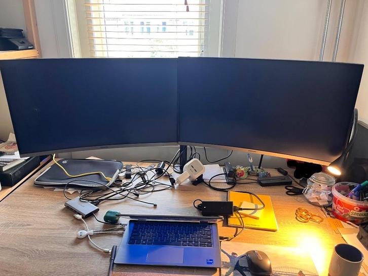 2x27 Inch Samsung Beeldschermen + Monitorarm, Computers en Software, Monitoren, Gebruikt, 60 Hz of minder, HDMI, Curved, Draaibaar
