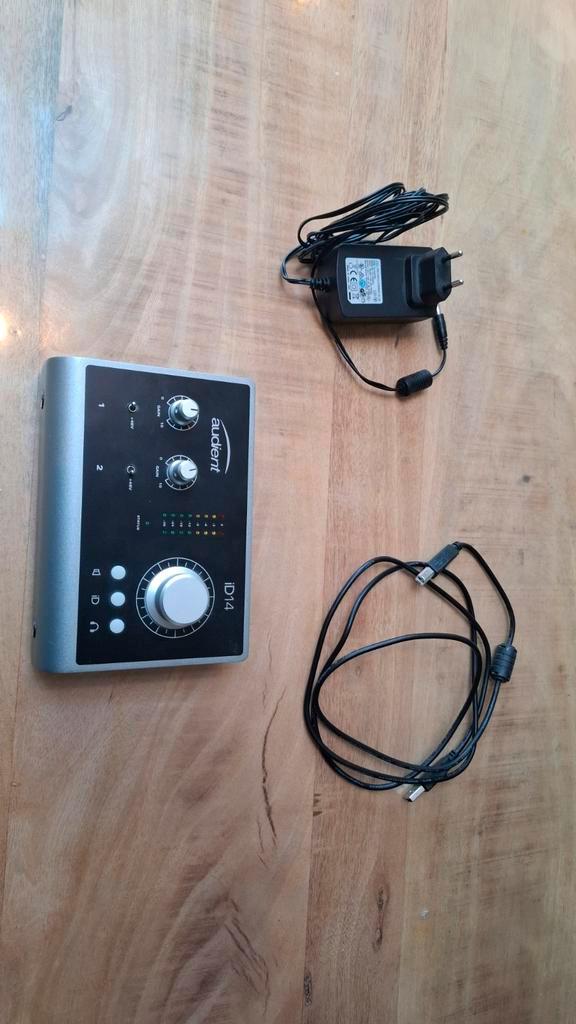 Audient iD14 Audio Interface, Muziek en Instrumenten, Mengpanelen, Zo goed als nieuw, Minder dan 5 kanalen, Microfooningang, Ophalen of Verzenden