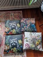 Vier kussens kussen wasbeer, zebra met bloemen, Huis en Inrichting, Woonaccessoires | Kussens, Ophalen of Verzenden, Zo goed als nieuw