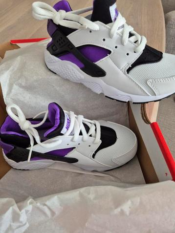 Nike Huarache Run - Maat 31 - Nieuw beschikbaar voor biedingen