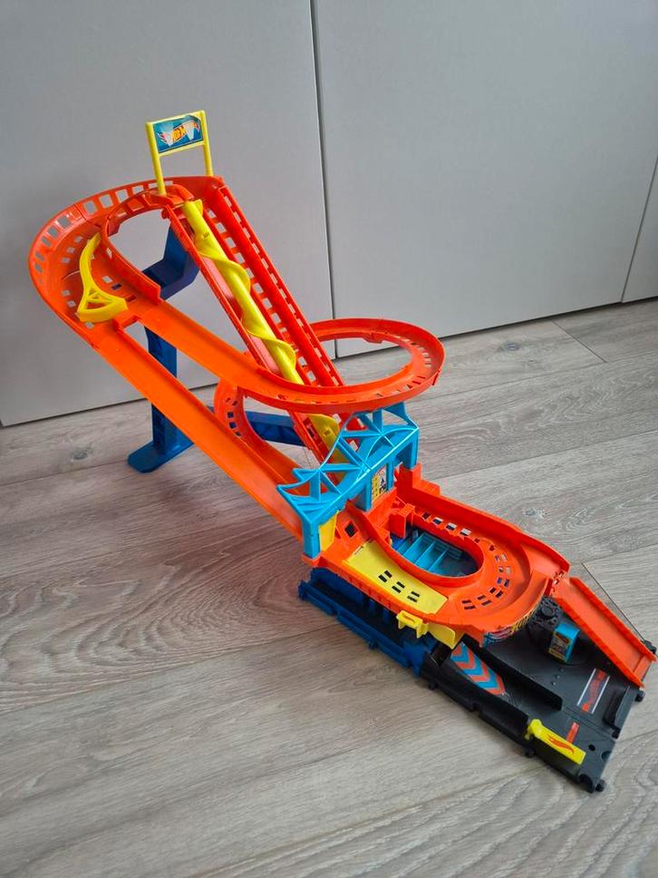 Hot Wheels City achtbaan rally baanset, Hobby en Vrije tijd, Modelauto's | 1:87, Zo goed als nieuw, Auto, Ophalen